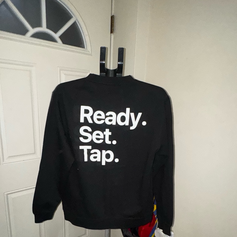 Apple Pay I Unisex I Crewneck Sweatshirt I Apple Logo